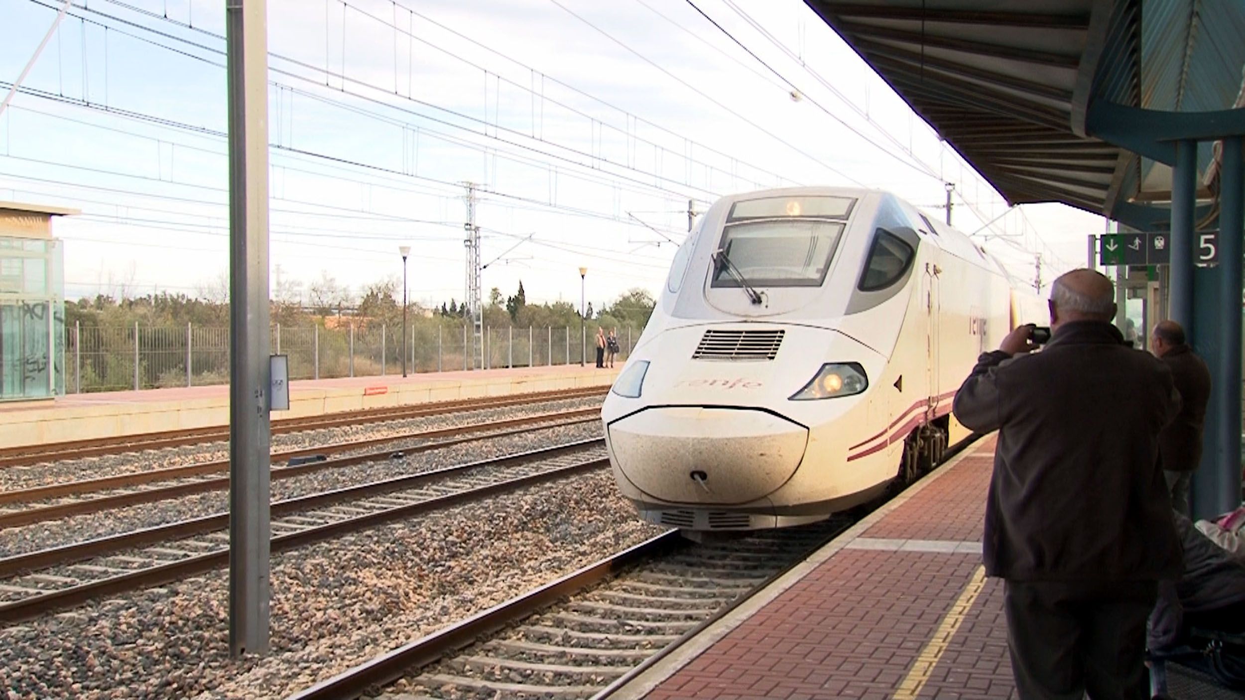 El tren Euromed fa el recorregut que uneix Alacant i Barcelona