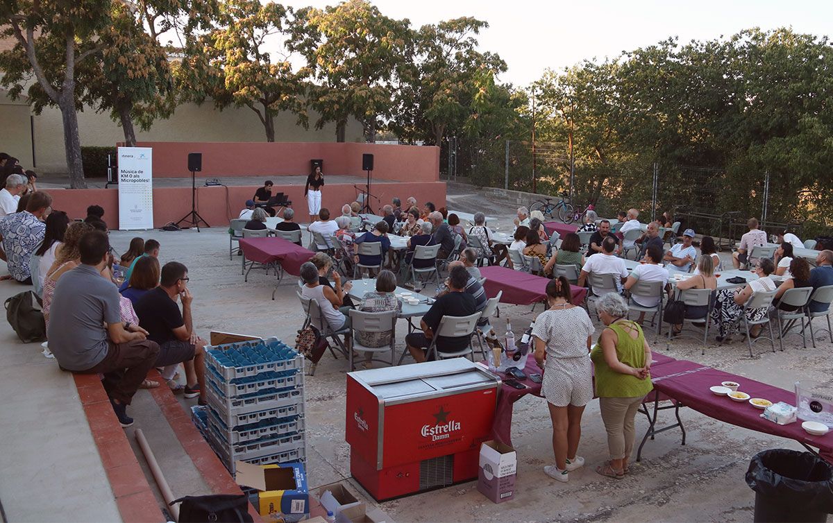 El concert de Sara Terraza i Aleix Cansell a la Serra d'Almos.