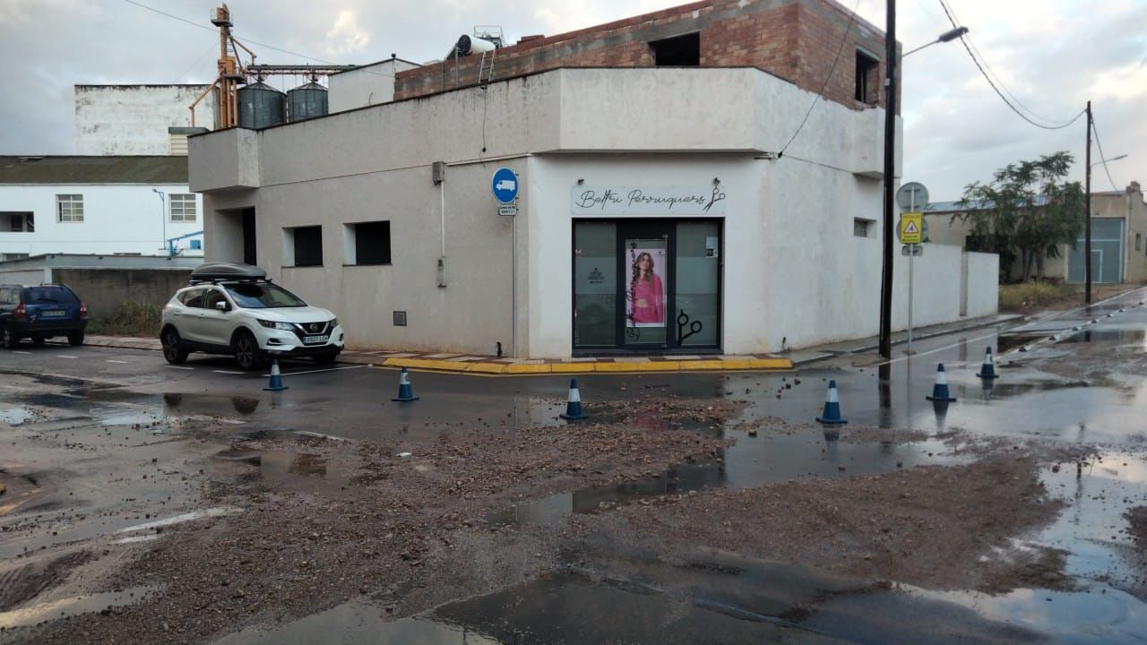 La pluja a causat inundacions a l'Aldea