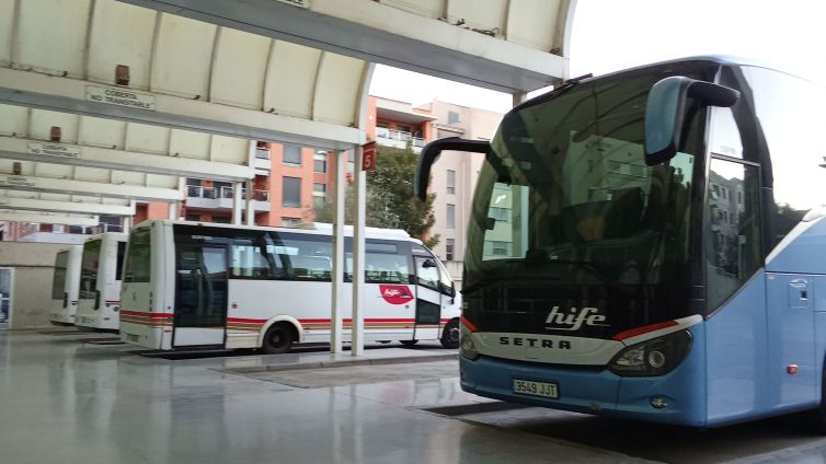 Estació de autobusos Hife a Tortosa 