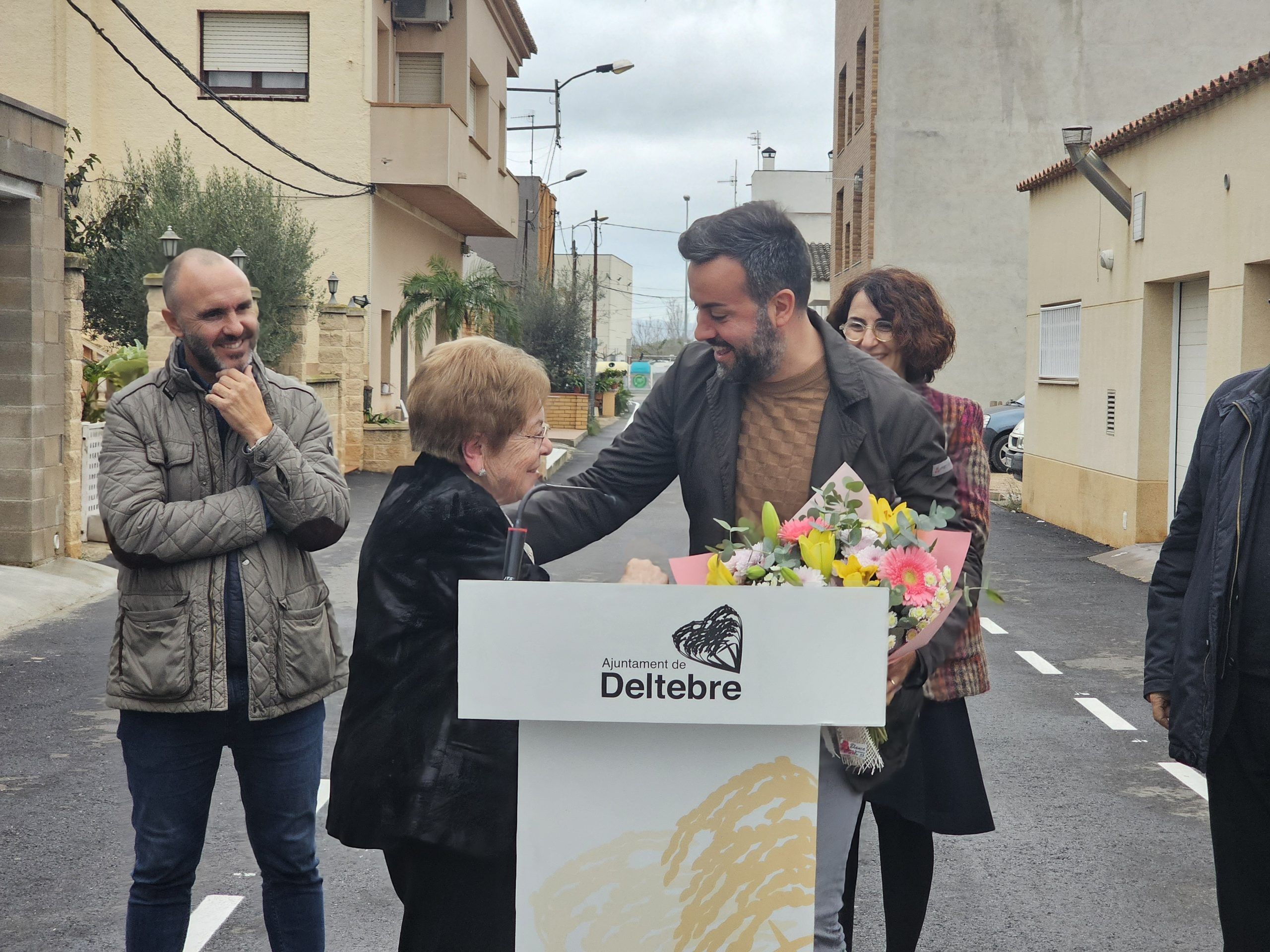 Inauguració del carrer de la Mestra Maria Joana Querol a Deltebre