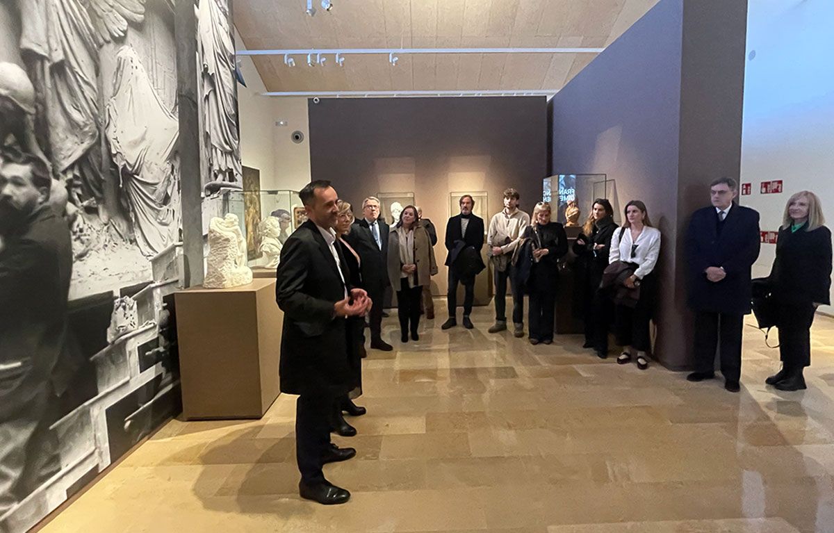 Inauguració de la sala expositiva amb l'obra de Francesc Gimeno, Antoni Casanova i Agustí Querol.