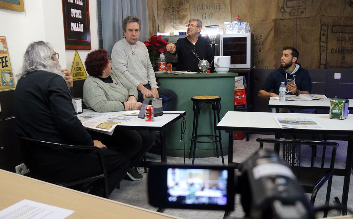 Participants del programa Cafeteria no vull fotre follon.