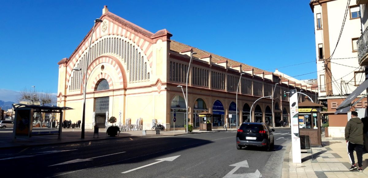 L'avinguda Generalitat de Tortosa a la zona del Mercat municipal  Data de publicació: dijous 26 de gener del 2023, 16:00  Localització: Tortosa  Autor: Cedida a ACN/Ajuntament de Tortosa