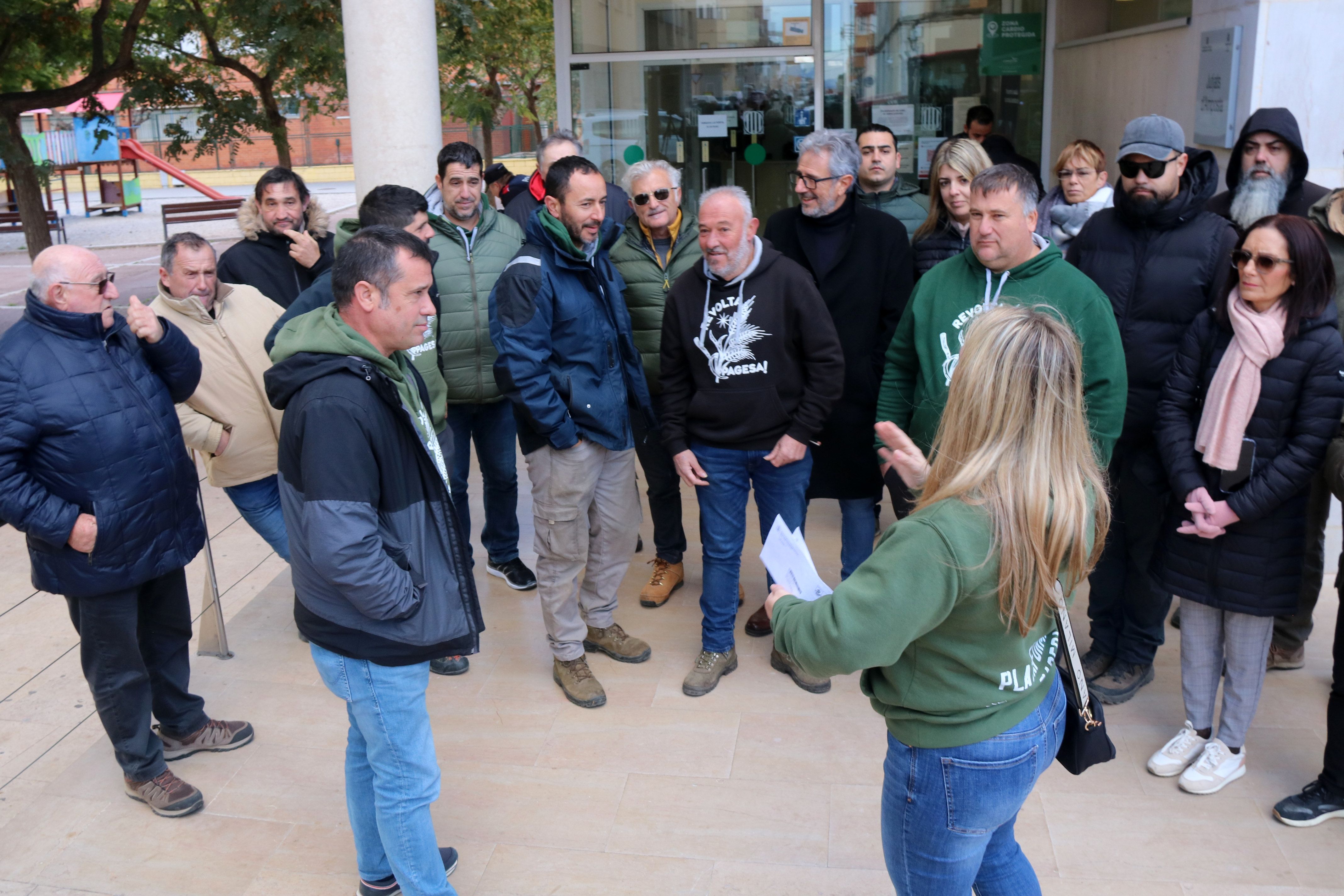 Concentració de la Revolta Pagesa de les Terres de l'Ebre davant els Jutjats d'Amposta