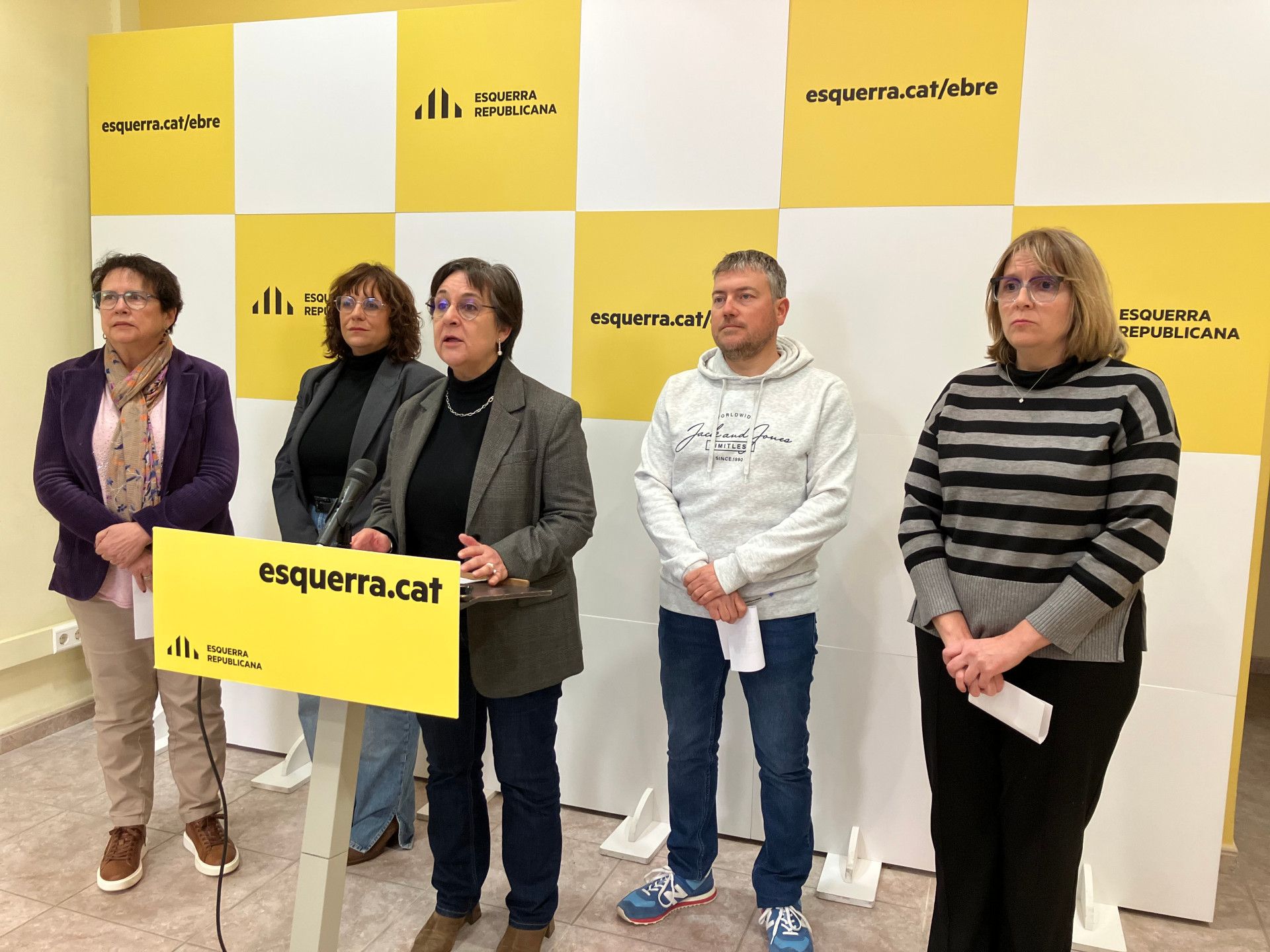 Roda de premsa d'Esquerra Terres de l'Ebre envers la retallada horaria a alguns consultoris de les Terres de l'Ebre