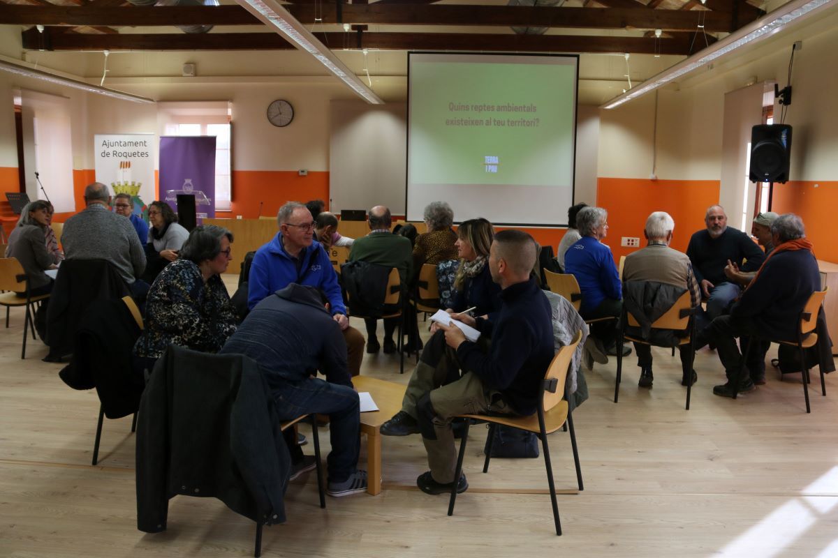 En el marc de la presentació del moviment Terra i Pau s'han celebrat dues dinàmiques per tractar les problemàtiques ambientals actuals  