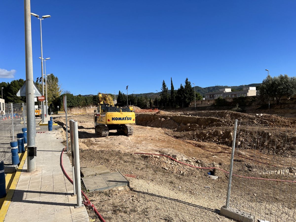 Obres d'ampliació de l'hospital Verge de la Cinta.