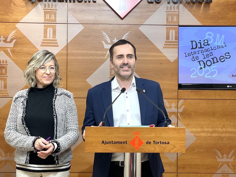 Presentació dels actes del 8-M i el Mes Lila a l'Ajuntament de Tortosa